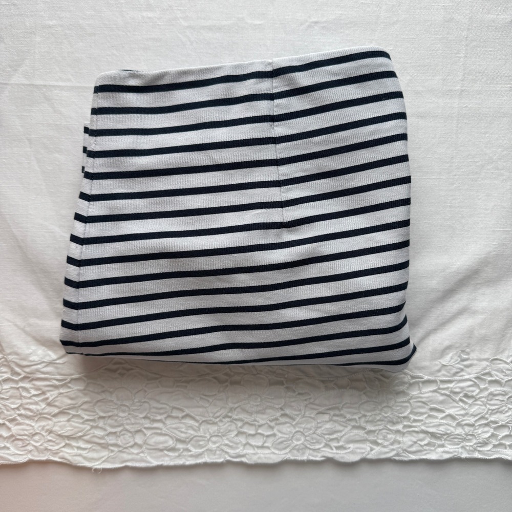 Zara Women Navy White Striped Ruffle Hem High Waisted Shorts Size Large - Picture 11 of 11